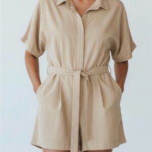 UNIQLO Linen Blend Short Sleeve Romper Womens Size M Tan Beige Button Front